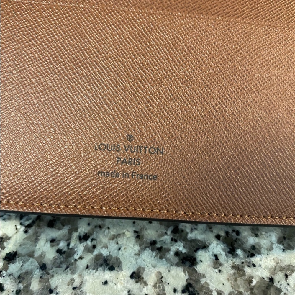 Louis Vuitton Desk Agenda - Picture 9 of 14